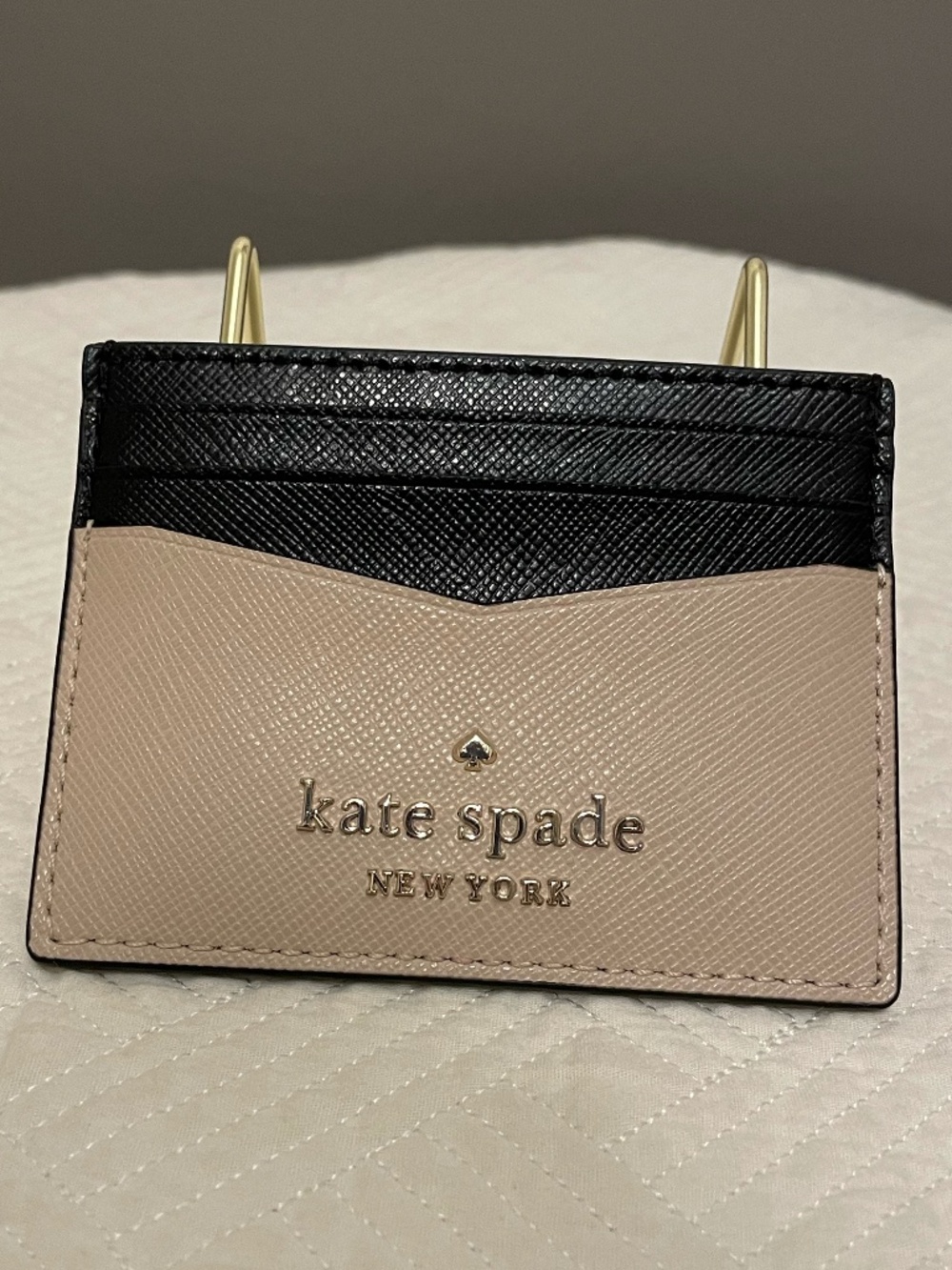 Kate Spade Staci Small Slim black and warm beige leather card holder